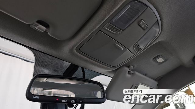 Kia Stonic 2018 — photo 17