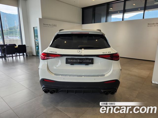 Mercedes-Benz GLC-Class 2025 — photo 7