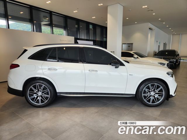 Mercedes-Benz GLC-Class 2025 — photo 9