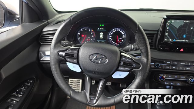 Hyundai Veloster 2019 — photo 18