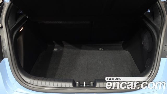 Hyundai Veloster 2019 — photo 23