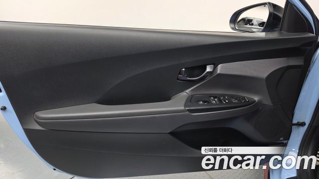 Hyundai Veloster 2019 — photo 14