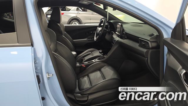 Hyundai Veloster 2019 — photo 16