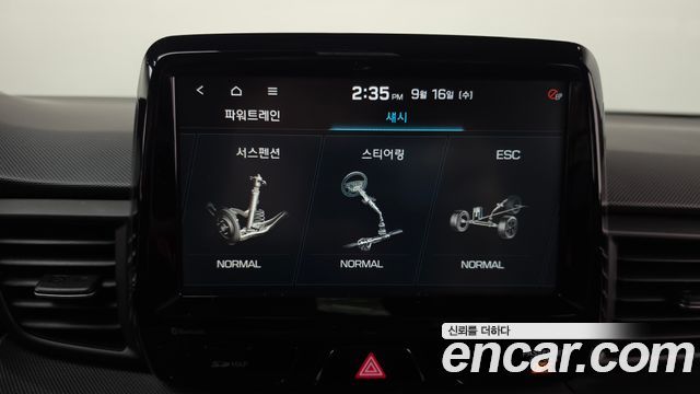 Hyundai Veloster 2019 — photo 32