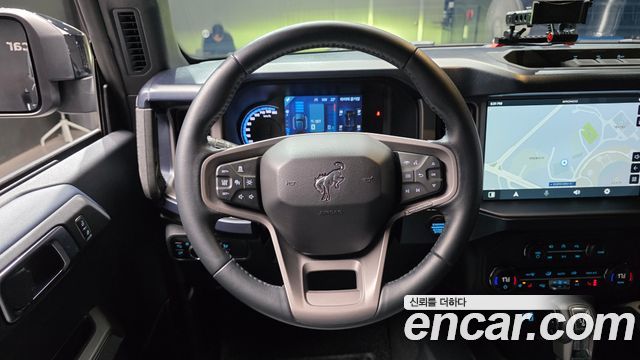 Ford Bronco 2023 — photo 19