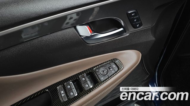 Hyundai Santafe 2019 — photo 22