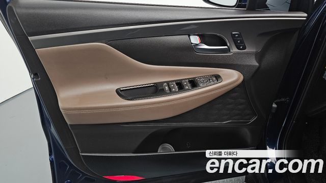 Hyundai Santafe 2019 — photo 14