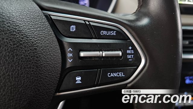 Hyundai Santafe 2019 — photo 31