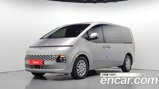 Hyundai Staria 2022 — photo 1