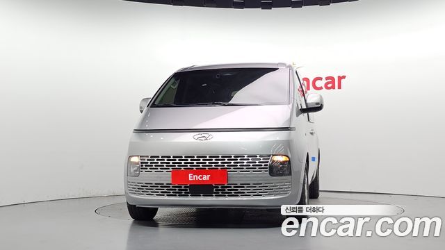 Hyundai Staria 2022 — photo 3