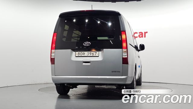 Hyundai Staria 2022 — photo 4