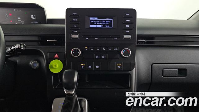 Hyundai Staria 2022 — photo 13