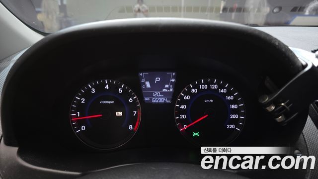 Hyundai Accent 2012 — photo 11