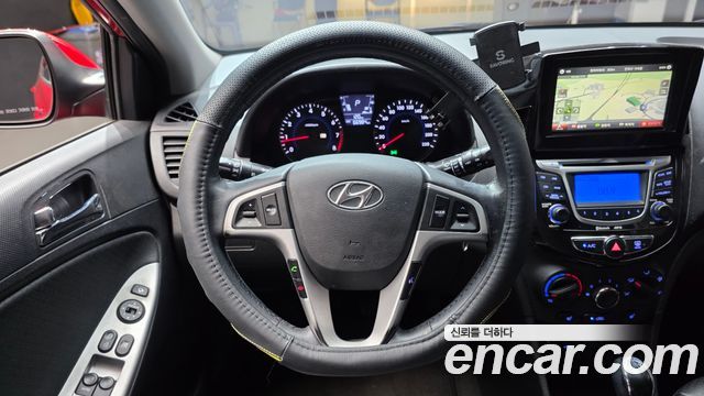 Hyundai Accent 2012 — photo 19