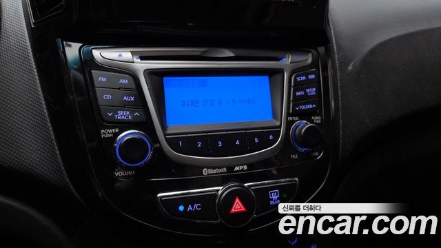 Hyundai Accent 2012 — photo 22