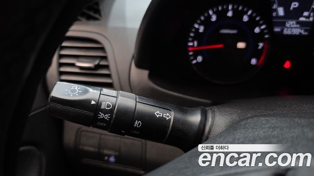 Hyundai Accent 2012 — photo 26