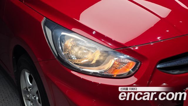 Hyundai Accent 2012 — photo 8
