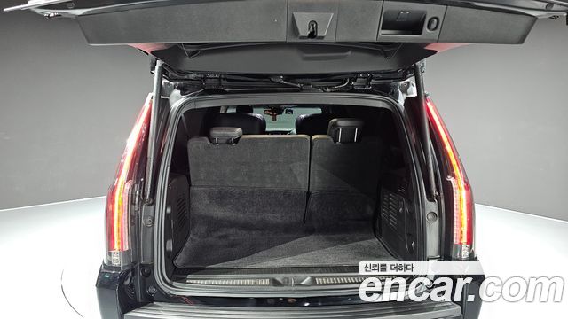 Cadillac Escalade 2016 — photo 20