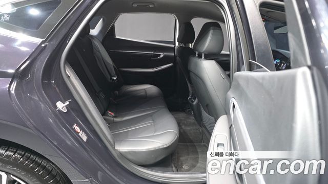 Hyundai Sonata 2023 — photo 18