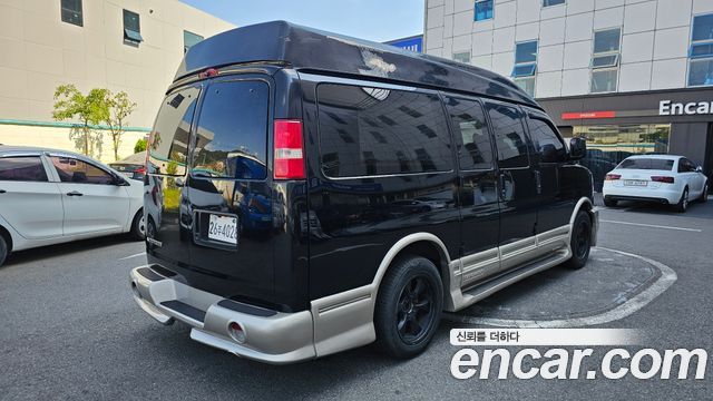 Chevrolet Express Van 2007 — photo 2