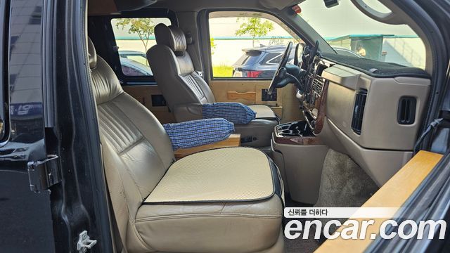 Chevrolet Express Van 2007 — photo 11