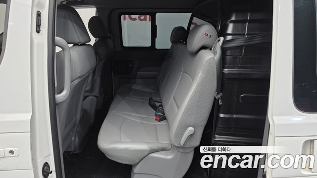 Hyundai Starex 2016 — photo 12