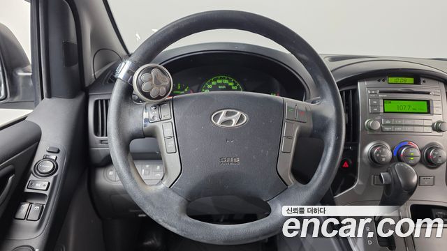 Hyundai Starex 2016 — photo 13