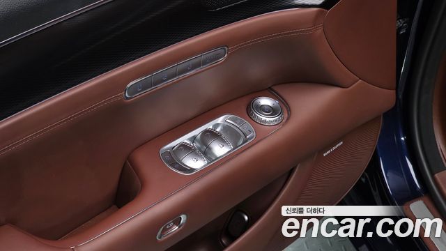 Genesis G90 2023 — photo 22