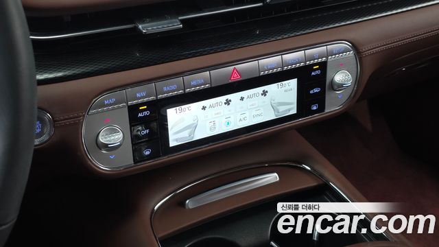 Genesis G90 2023 — photo 24