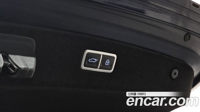 Genesis G90 2023 — photo 26