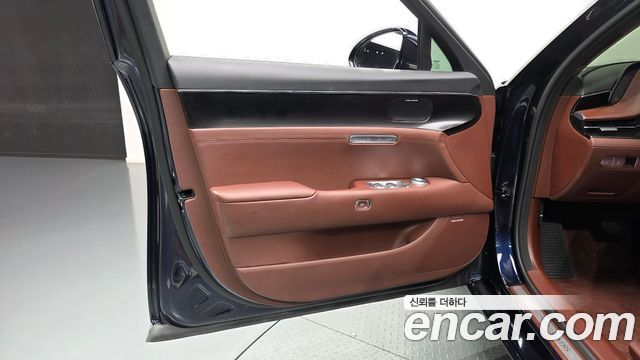 Genesis G90 2023 — photo 14
