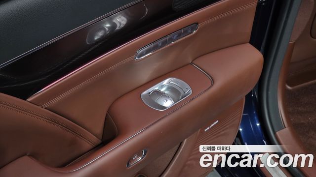 Genesis G90 2023 — photo 32