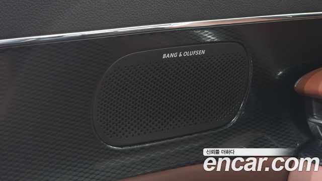 Genesis G90 2023 — photo 33