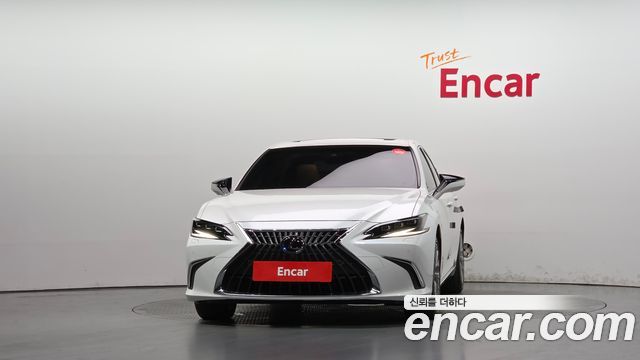 Lexus ES 2023 — photo 3