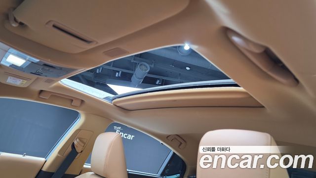 Lexus ES 2023 — photo 23
