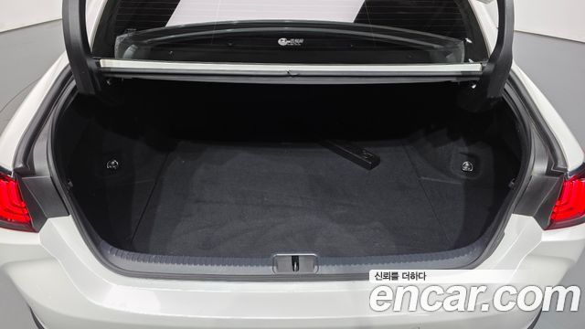 Lexus ES 2023 — photo 25