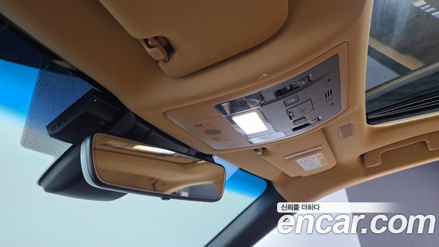 Lexus ES 2023 — photo 28