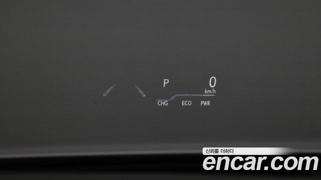 Lexus ES 2023 — photo 31