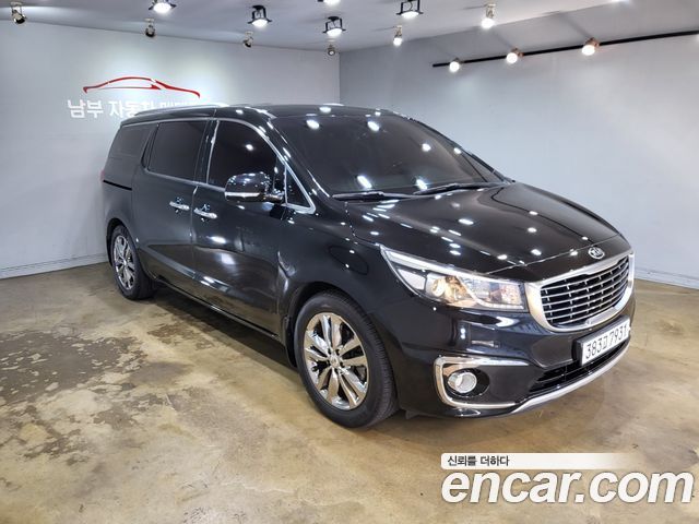 Kia Canival 2017 — photo 2