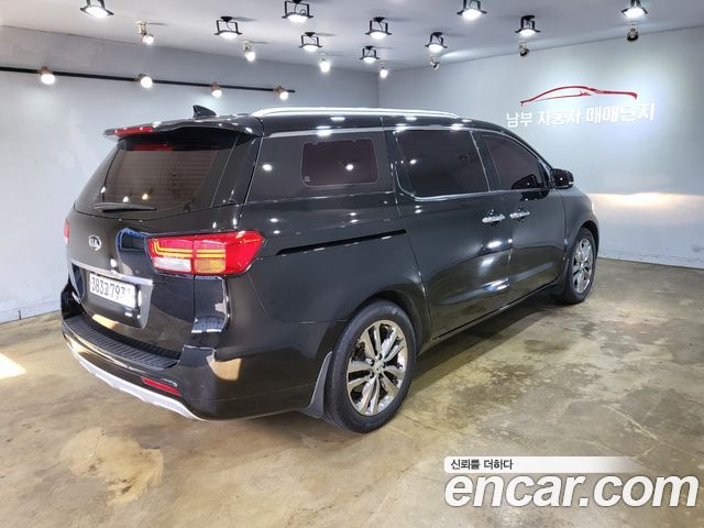 Kia Canival 2017 — photo 4