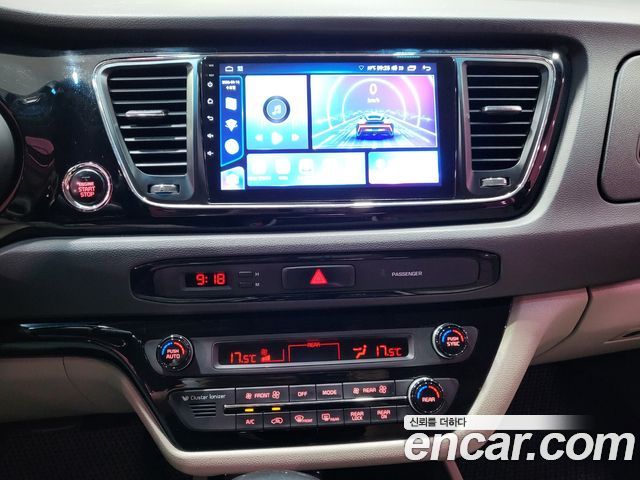 Kia Canival 2017 — photo 11