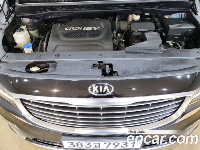 Kia Canival 2017 — photo 17