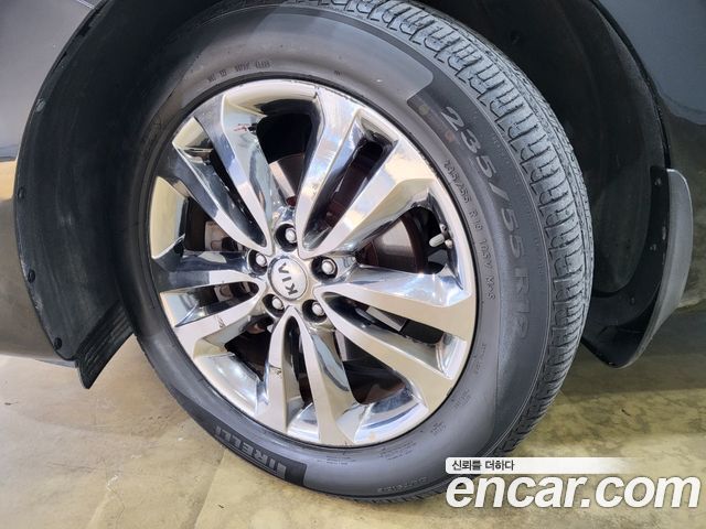 Kia Canival 2017 — photo 18