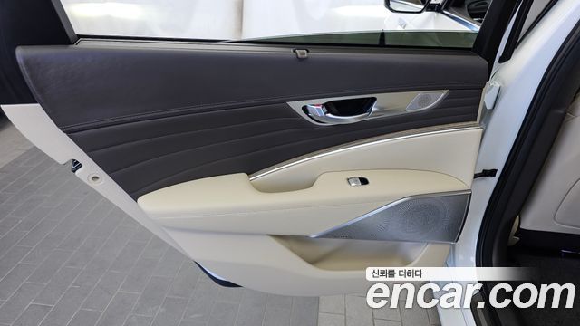 Kia K9 2022 — photo 15