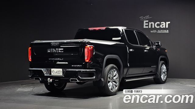 GMC Sierra 2025 — photo 2