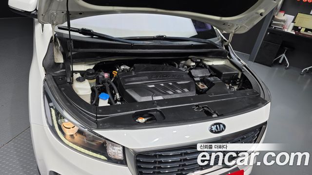 Kia Canival 2019 — photo 6