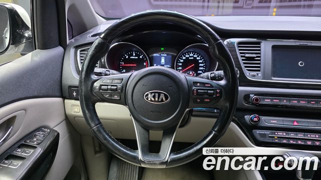 Kia Canival 2019 — photo 19
