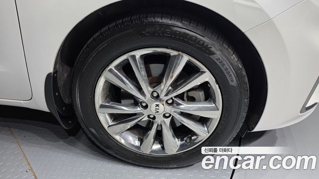 Kia Canival 2019 — photo 7