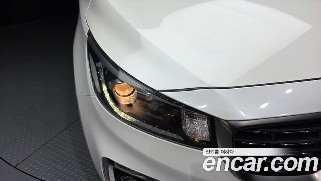 Kia Canival 2019 — photo 8