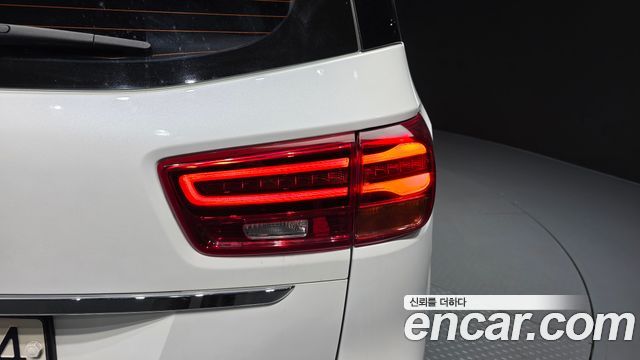 Kia Canival 2019 — photo 9